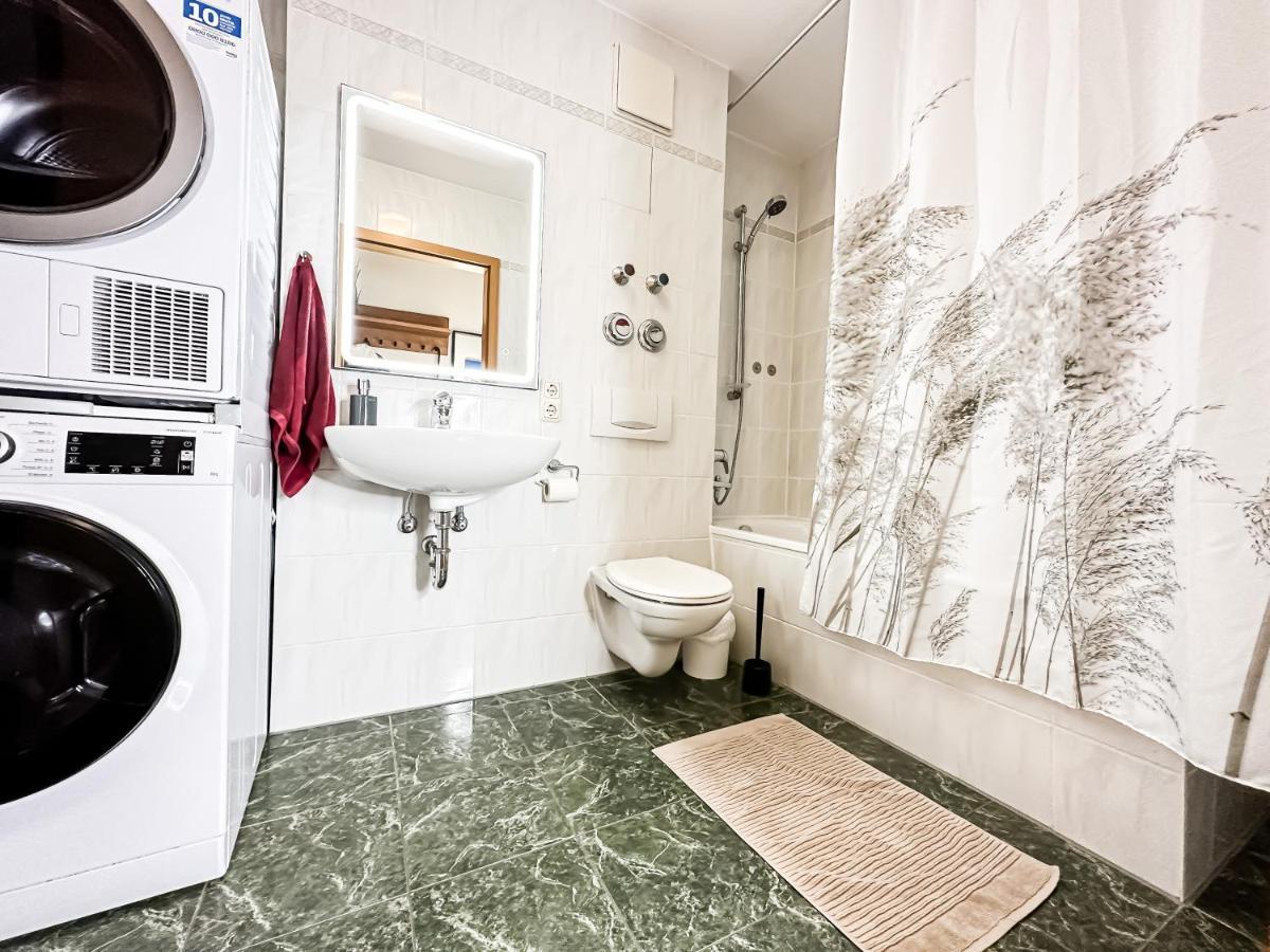 Ambiente-Wohnung - Zentrum Und Park In 5 Minuten Zu Fuss - Parkplatz - Netflix Lipsia Esterno foto